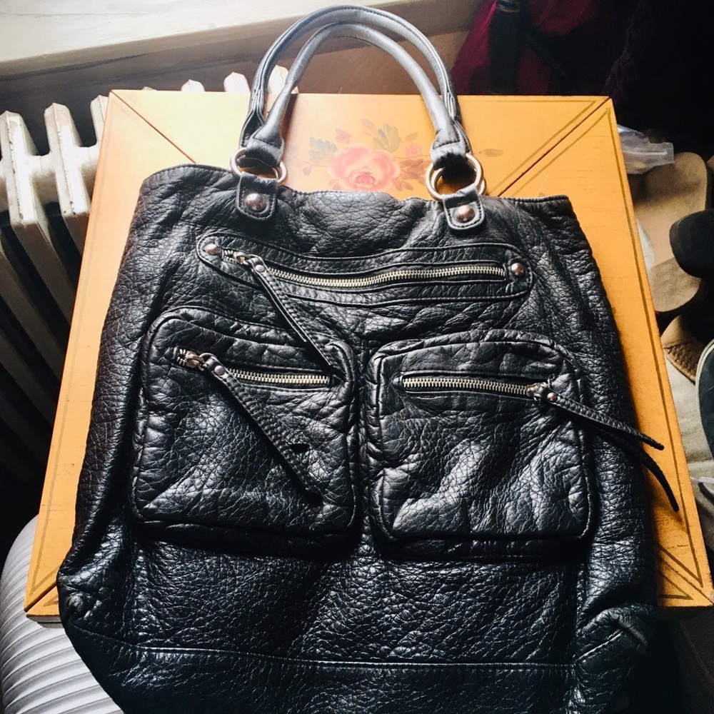 🖤💋Grunge/ 90s Black Pleather Purse w/ Silver